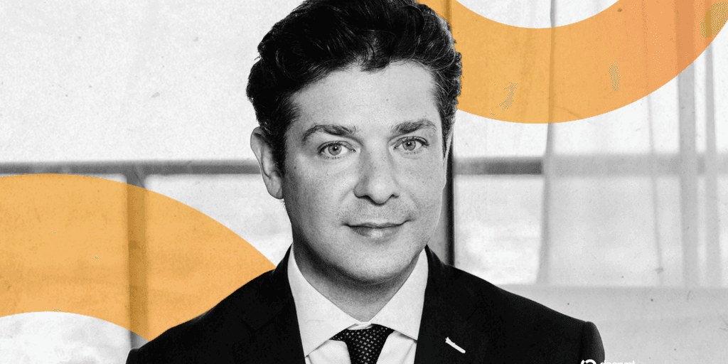 Florida Candidate Sells $800K in Bitcoin: A Deeper Look